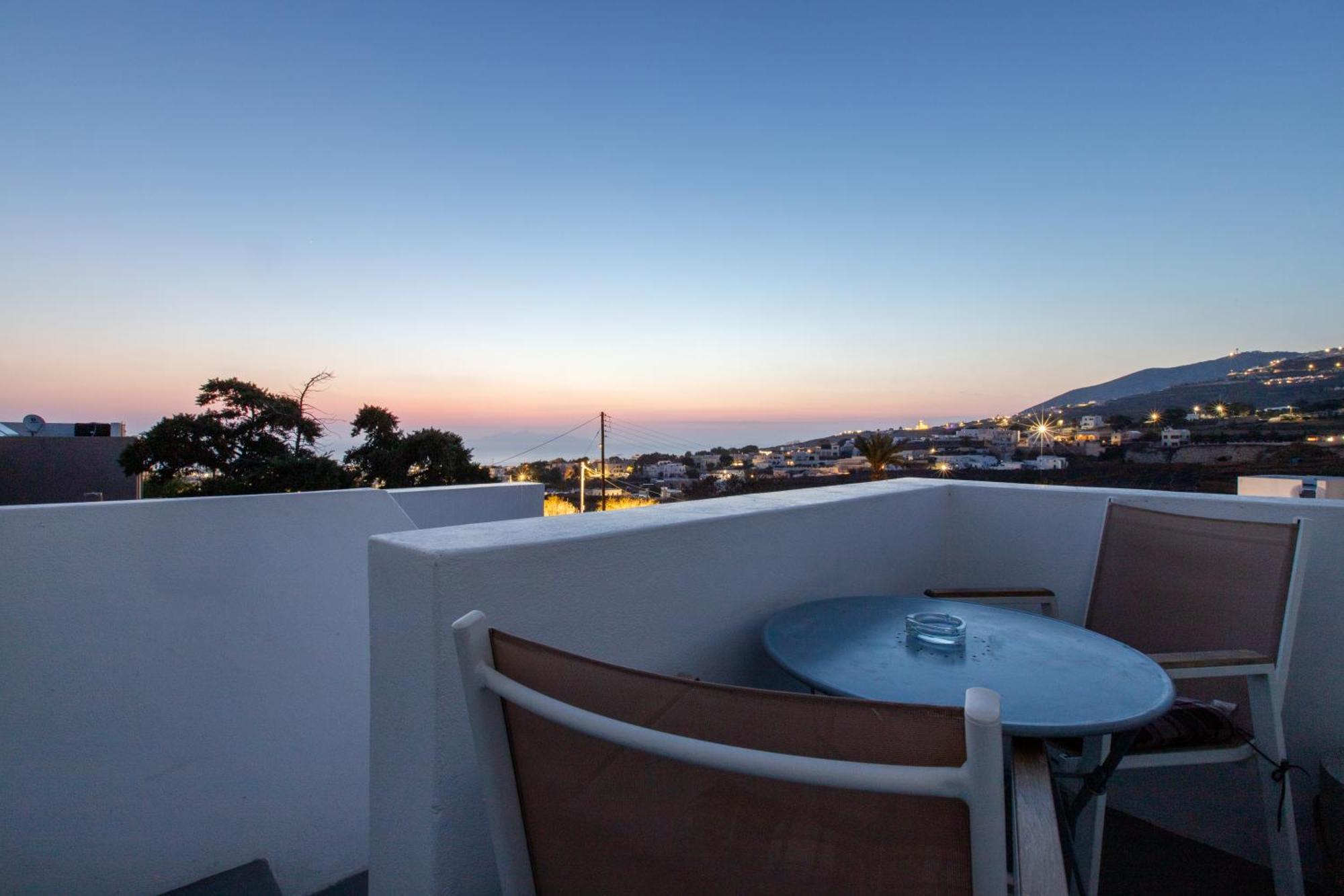 Santorini Villatzio Suites 梅萨雷亚 外观 照片