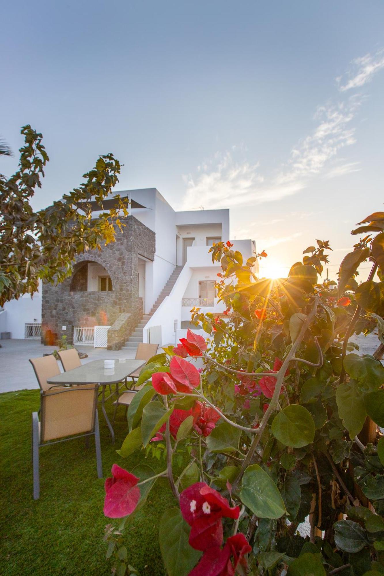 Santorini Villatzio Suites 梅萨雷亚 外观 照片
